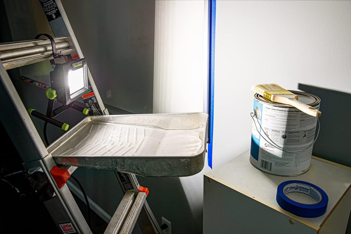 Weatherproof Tiltable Portable with Large Adjustable Metal Hook